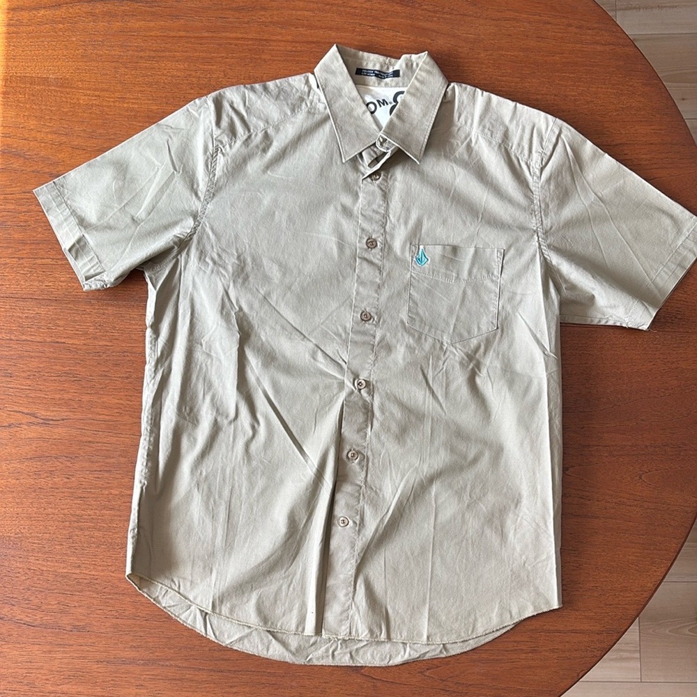 Men's Volcom Beige Short Sleeve Shirt